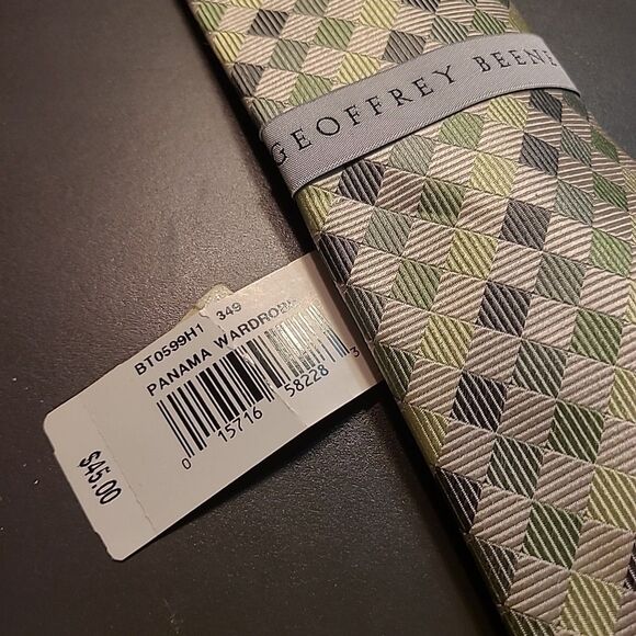 Geoffrey Beene Green Gray White Mens Necktie Tie 3.25”x 58” 100% Silk NEW NWT - Picture 3 of 6